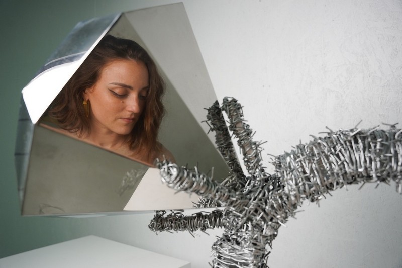 Ema Bregović predstavlja izložbu „Love Inc.“ u Aleksić galeriji